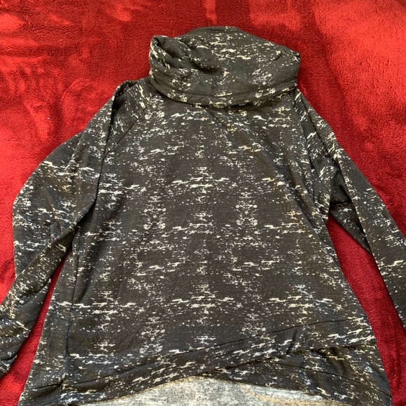 Large Hyba shirt. Excellent used condition. - Picture 2 of 4